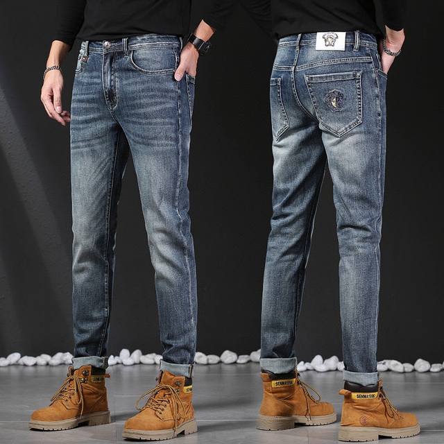 Versace 2025Ss new jeans, customized full set of hardware, new brand design proc