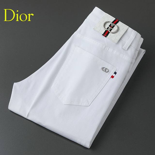 Gucci's newest jeans for spring 2025. No pressure to enter or leave the store. H