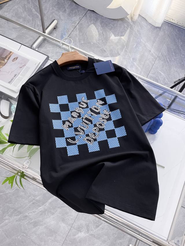 Louis Vuitton, short-sleeved T-shirt, with pure color as the base, green and whi