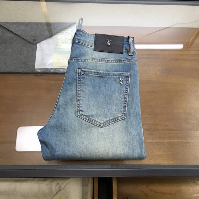 New Ysl men's fashionable denim trousers! Rarely available through the trading c