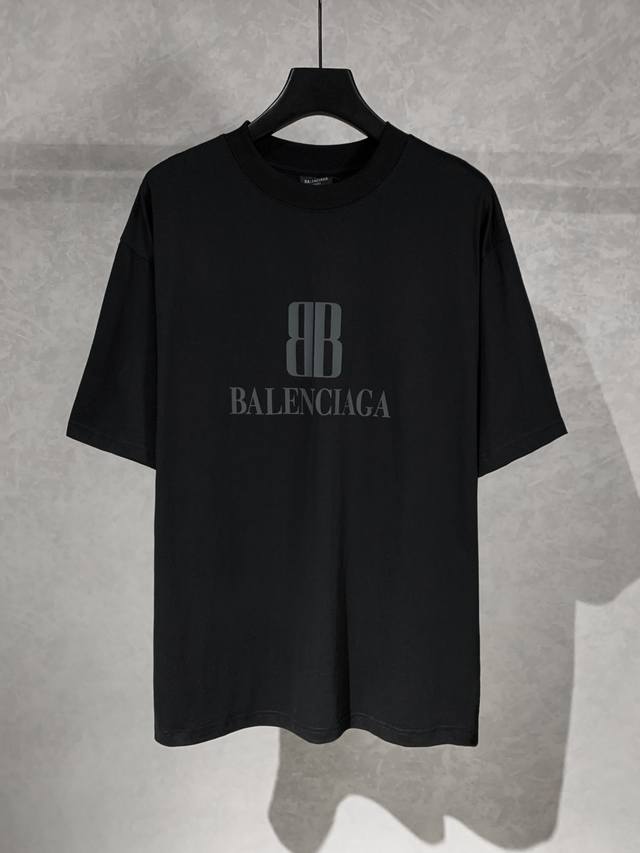 High quality Balenciga logo letter round neck short-sleeved T-shirt, made of thi