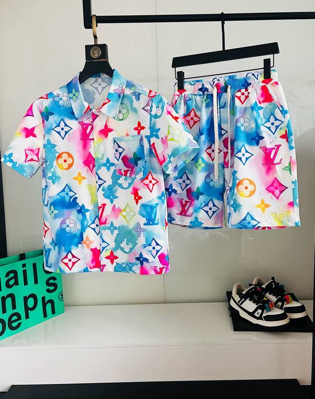 The 2025 summer sun protection clothing set from Lvjia is made of imported light