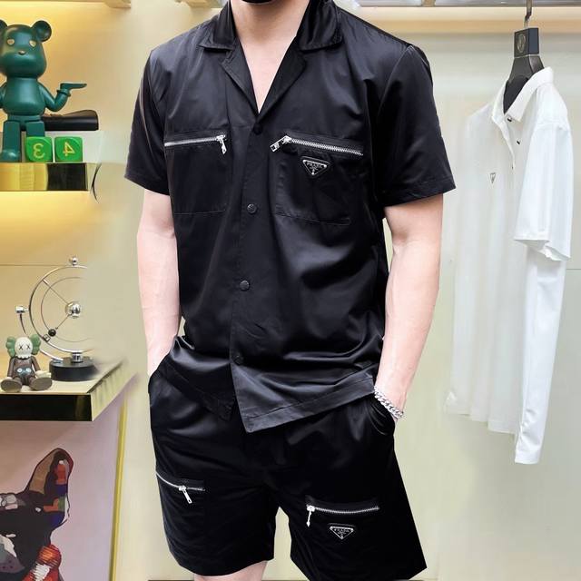 Prada 2025 Spring new shorts set, the new product on the show is very perfect, c