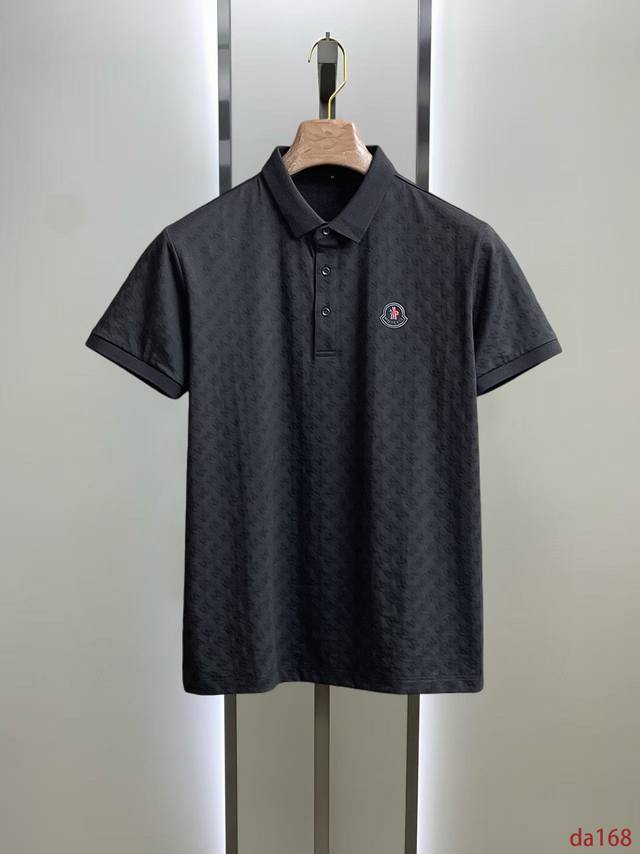A must-have item for high-end business white-collar workers in Moncler! Seamless