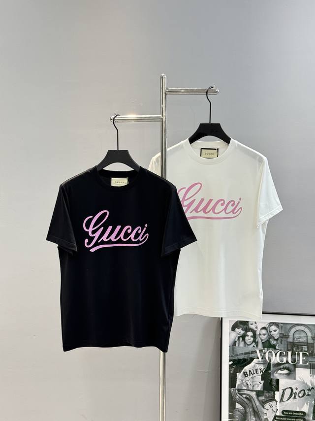 Gucc*25S Spring and Summer solid color round neck short sleeves. Can be matched