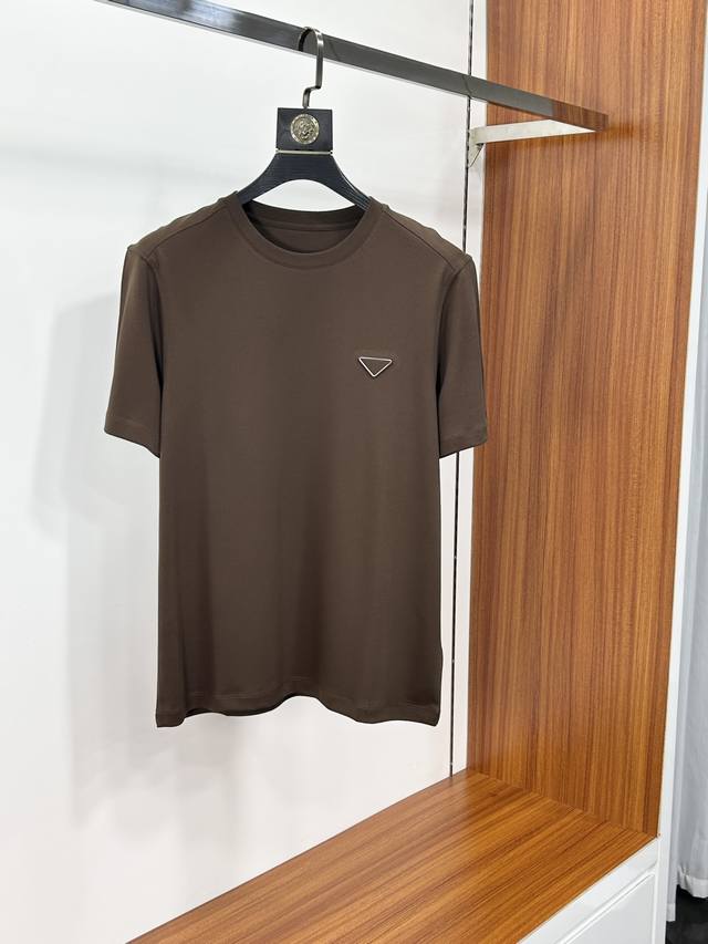 Prada 2025 Spring and Summer new models are launched in the counter. The latest