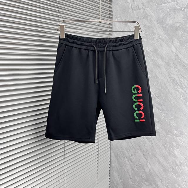 GU'Ss25 men's casual shorts are a versatile item, with elastic waist drawstring