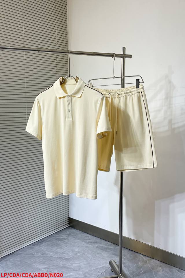 Tops and pants N020 Lp Quality control recommendation No sense of restraint Side