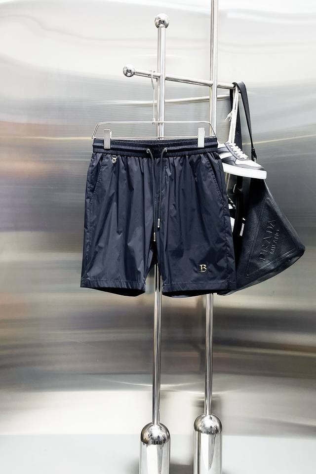 Burberry three-label complete 2025 summer new men's casual shorts, high-end cust