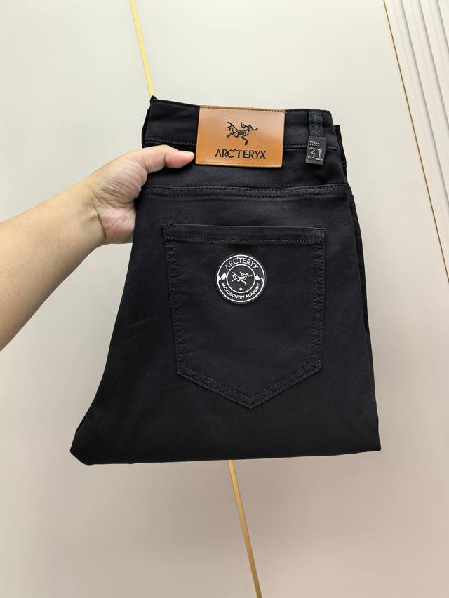 Arc'teryx. The latest men's jeans for spring and summer 2025! Heavy-duty washed