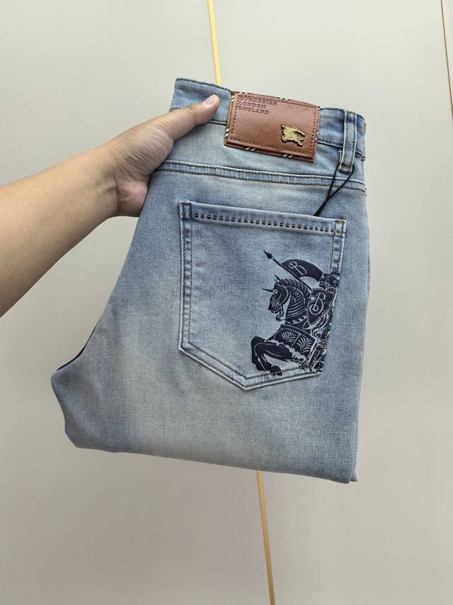 Burberry. The latest men's jeans for spring and summer 2025! Heavy-duty washed d