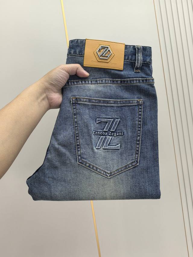 Ermenegildo Zegna. The latest men's jeans for spring and summer 2025! Heavy-duty