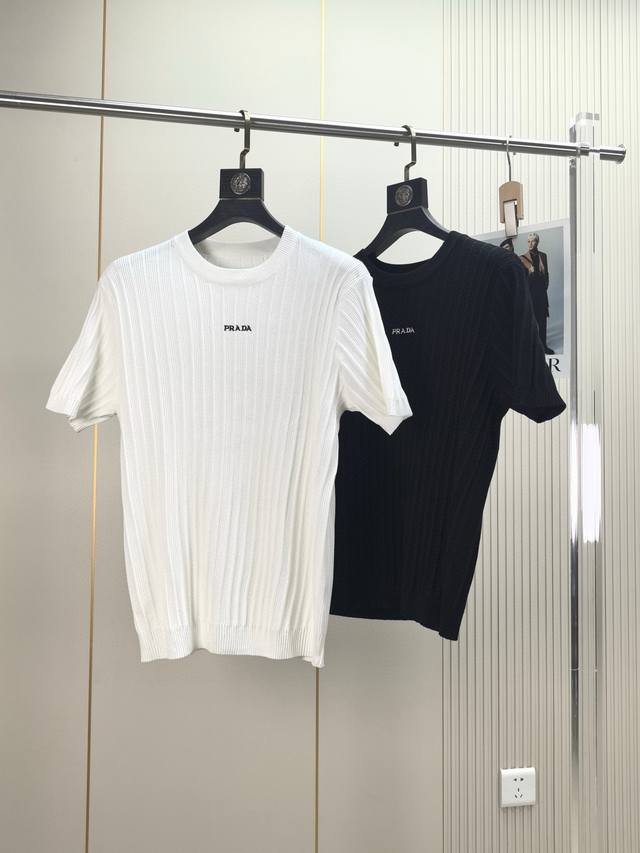 Prada. 2025 Spring and Summer new men's lapel short-sleeved T-shirt Made of comb