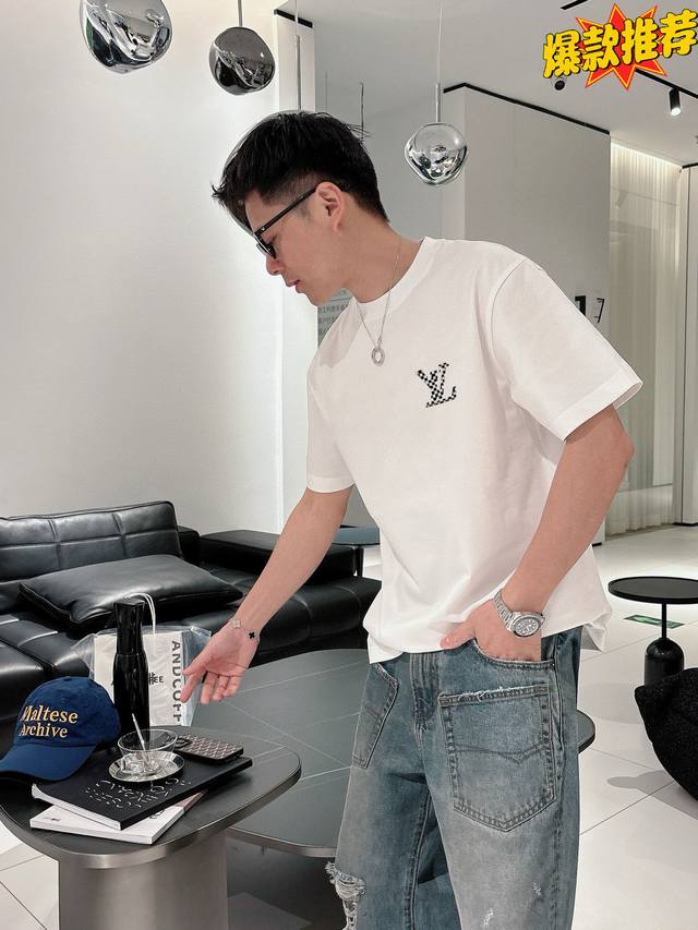 Lv Donkey brand. Embroidered style 2530 spring and summer new fashion round neck