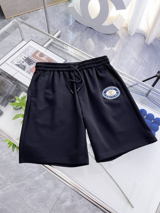 Lv 2025 Spring and Summer new men's casual shorts high-end goods simple and styl