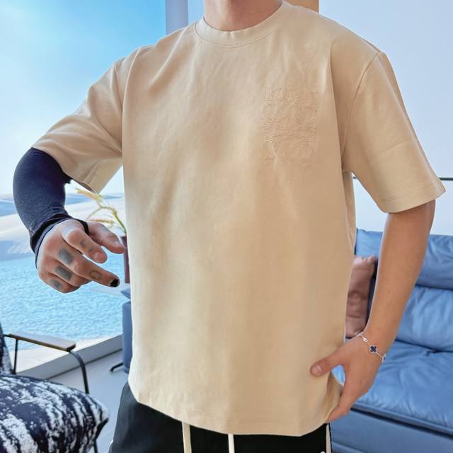 Loew* top-quality products. 2025 Spring/Summer new models. Latest short-sleeved