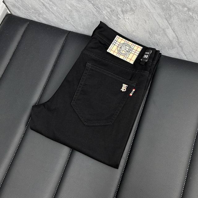 Burberry's latest jeans for 2025. No pressure to enter the store. Hot-selling mo