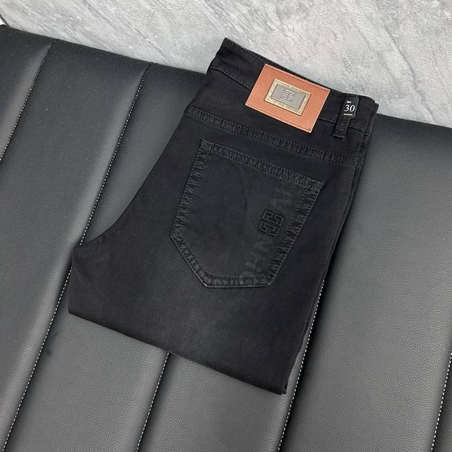 Givenchy's newest jeans for 2025. No pressure to enter or leave the store. Hot-s