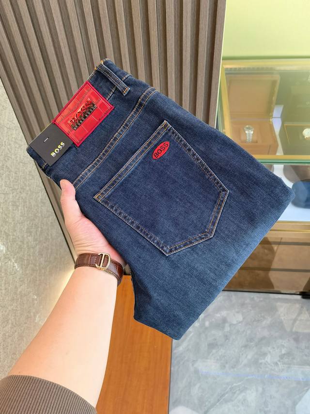 Boss 2630 Spring and Summer new products are available at the counter. The best