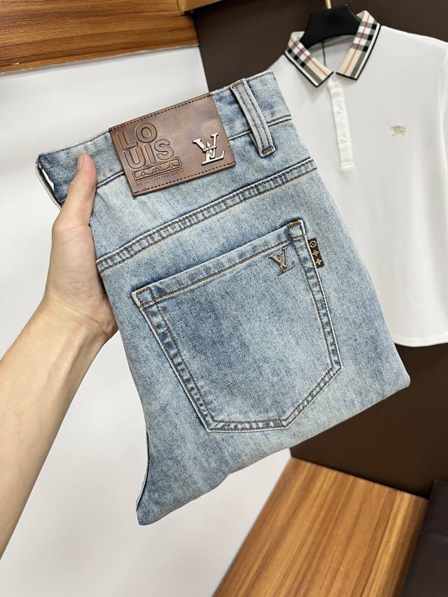 Lv 2025Ss Year of the Snake Summer New Year jeans. Original 1:1 production, perf