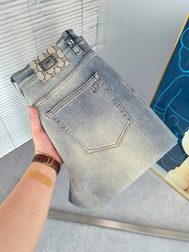 Gucci new arrival 2630 New Year's hot new products are available at the counter.