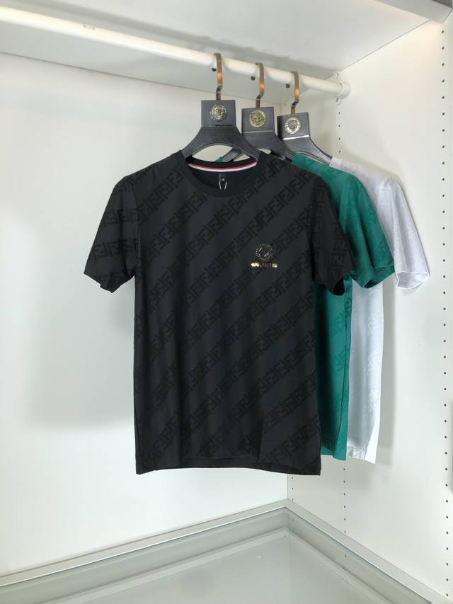 Fendi 2025 early spring new models are launched at the counter. The latest model