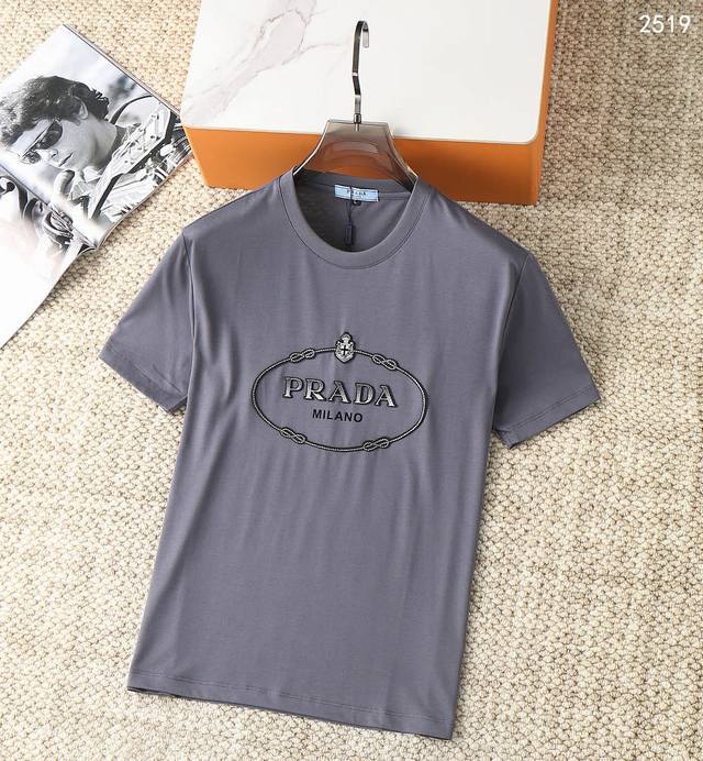 Prada - 2025 latest fashion simple short-sleeved T-shirt is famous for its simpl