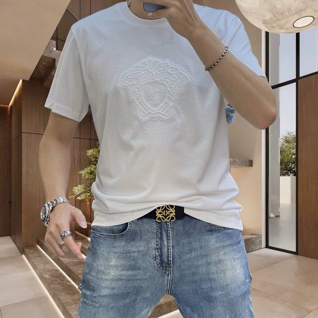 Versace 2025 early spring new models first release at the counter, the latest do