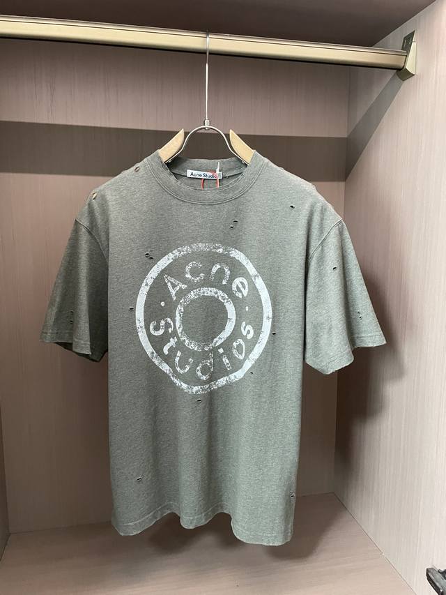 Acne 2025 Spring and Summer new models are launched in the counter. The latest s