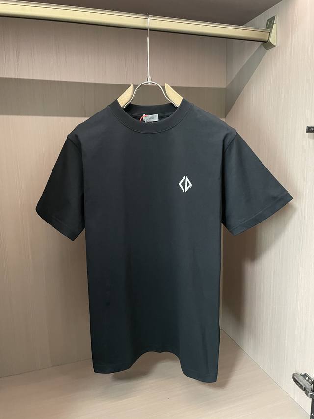 Dior 2025 Spring and Summer New Releases, the latest short-sleeved round neck T-