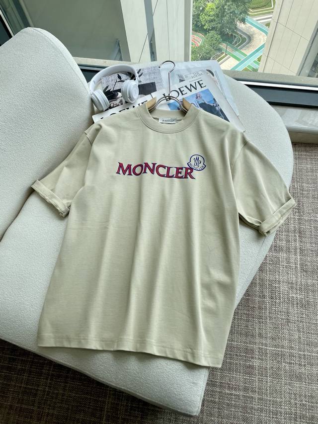Moncler 2025 Spring and Summer official website synchronization The fabric is ma