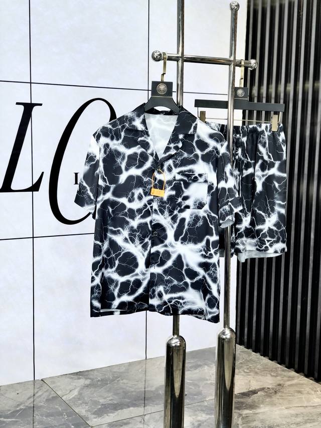 Balenciaga. New battle robe pajamas. Heavyweight luxury high-end series pajamas