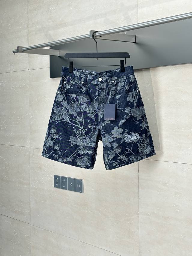 Lv* Louis 25Ss New Denim Floral Set Shorts This denim is embellished with a deli