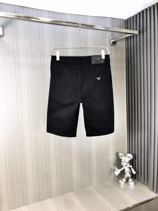 Armani Armani Shorts 2025 Spring and Summer latest men's jeans! Heavy washed den