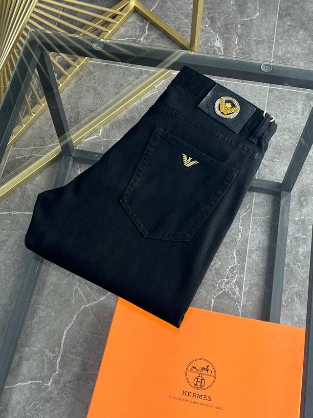 Armani 2630 Spring/Summer new products are available at the store. The best jean
