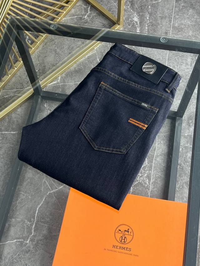 Zegna 2630 Spring/Summer new products are available at the counter. The best jea