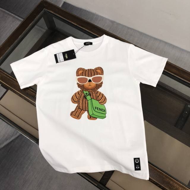 Fendi's new cotton T-shirt from the counter series! Brand new design inspiration