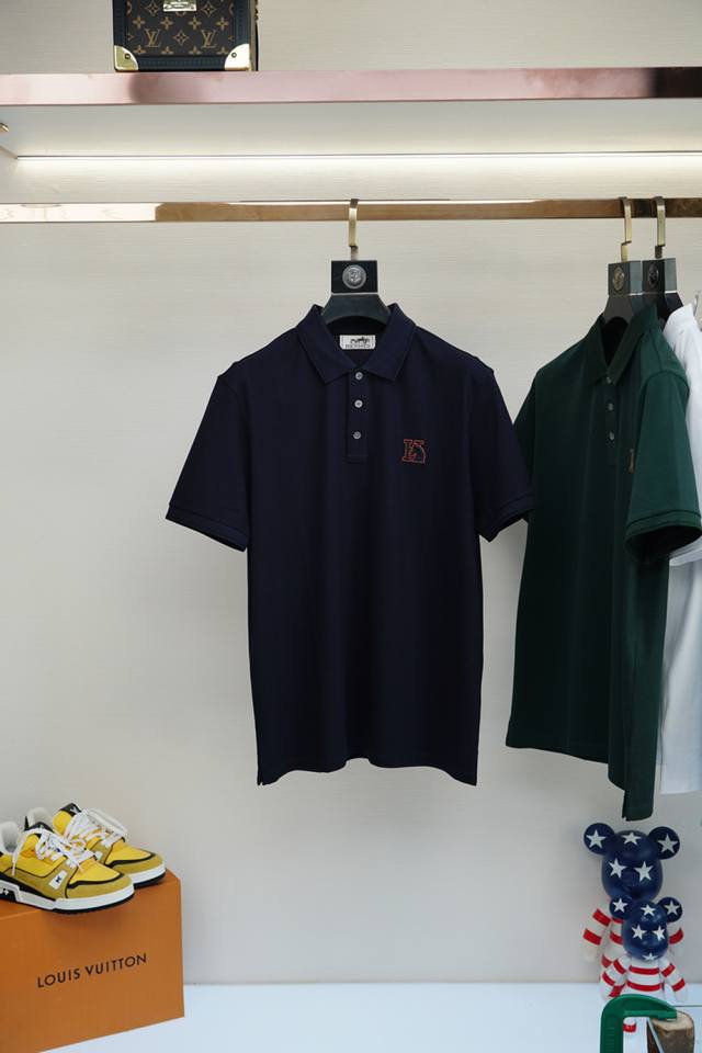 Hermes 2025Ss new summer H men's lapel T-shirt The pattern on the chest adopts i