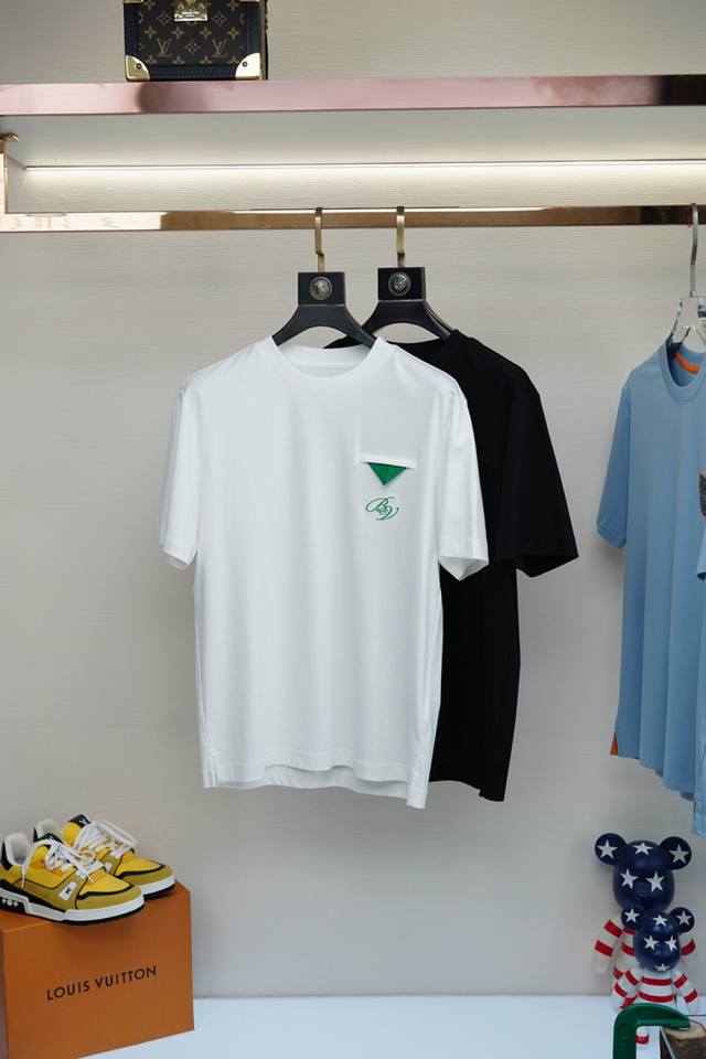 Bv's latest men's round-neck short-sleeved T-shirt for summer 2025, Bv's classic