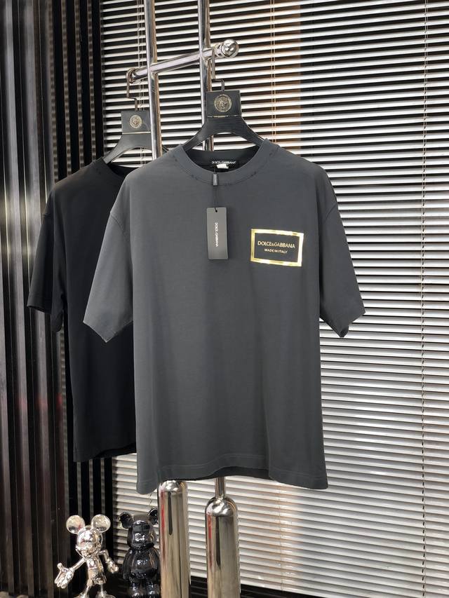 D&G. Top-quality products. 2025 Spring and Summer new models. The latest short-s