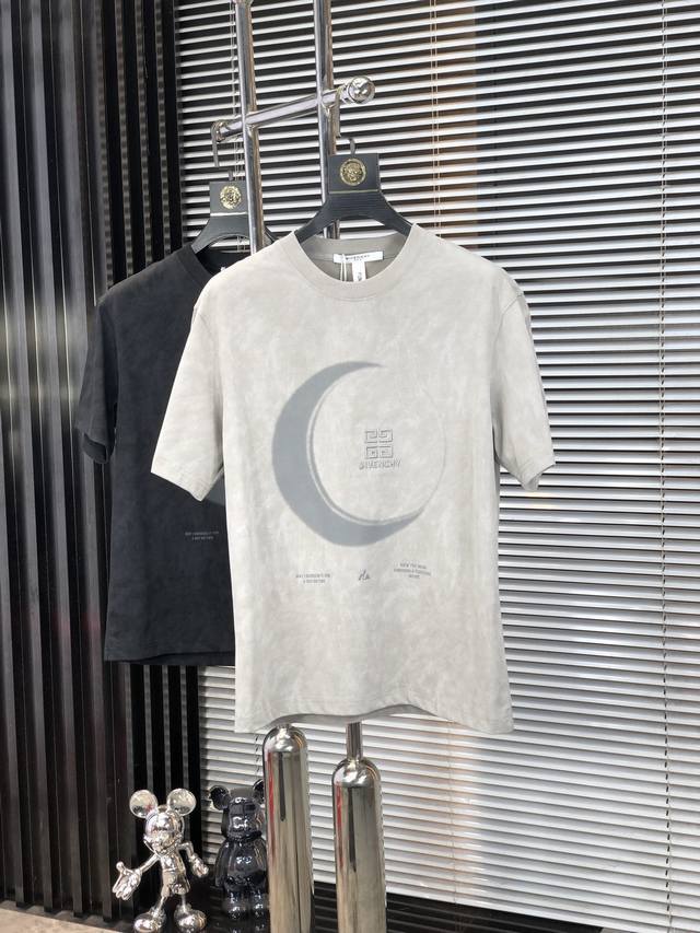 Givenchy. Top-quality products. 2025 Spring and Summer new models. Latest short-