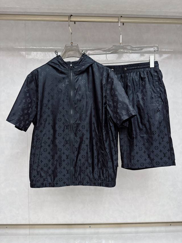 Lv 2025 new fashion high-end men's style, classic hot-selling jacket recommendat