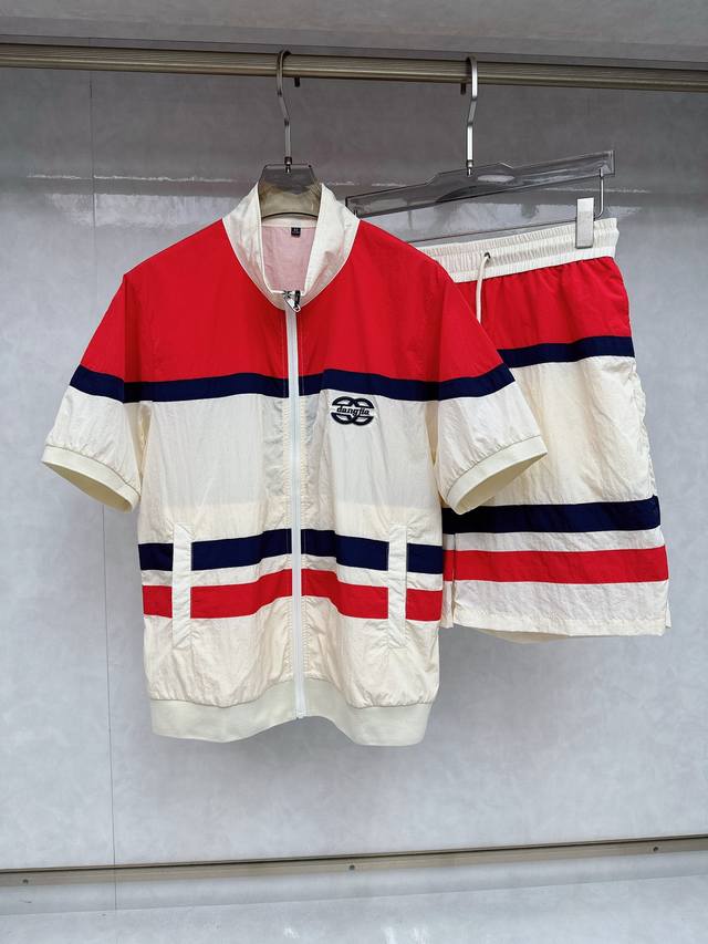 Gucci 2025 new fashion high-end men's style, classic hot-selling jacket recommen
