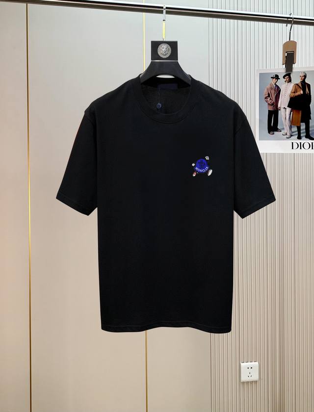 Monogram embroidery. 2025 spring and summer new fashion round neck short sleeve