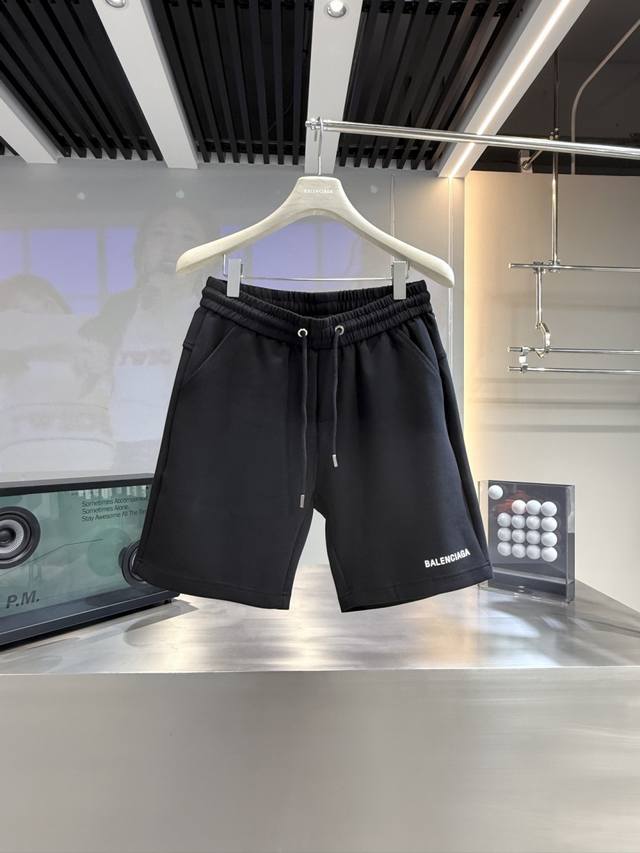 Balenciaga 2025Ss trade channel product. Casual sports shorts are a classic styl