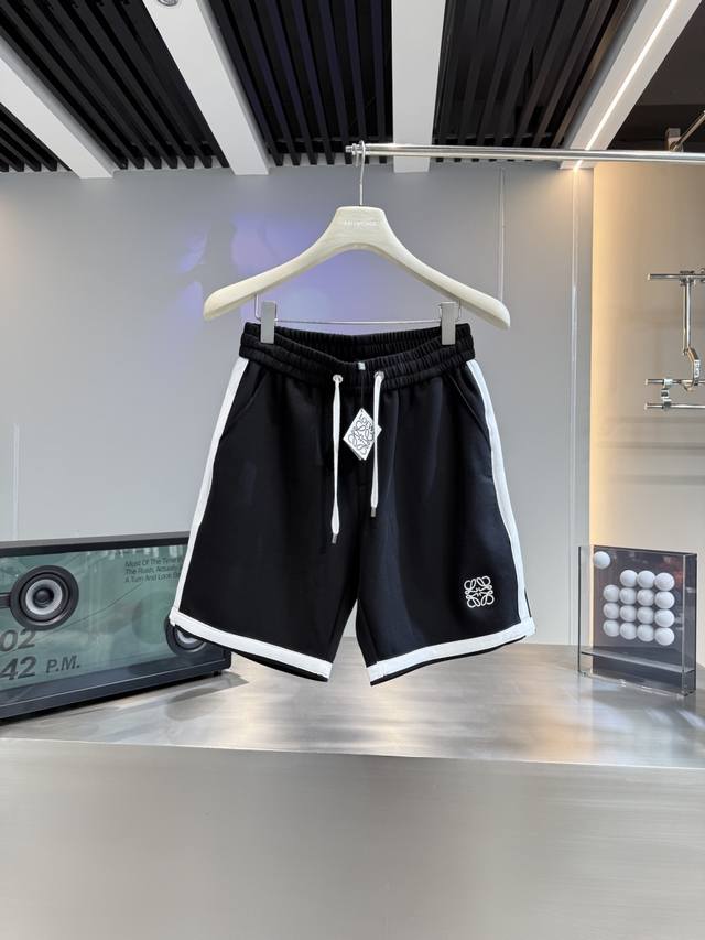 Loewe 2025Ss trade channel product. The classic style of casual sports shorts th