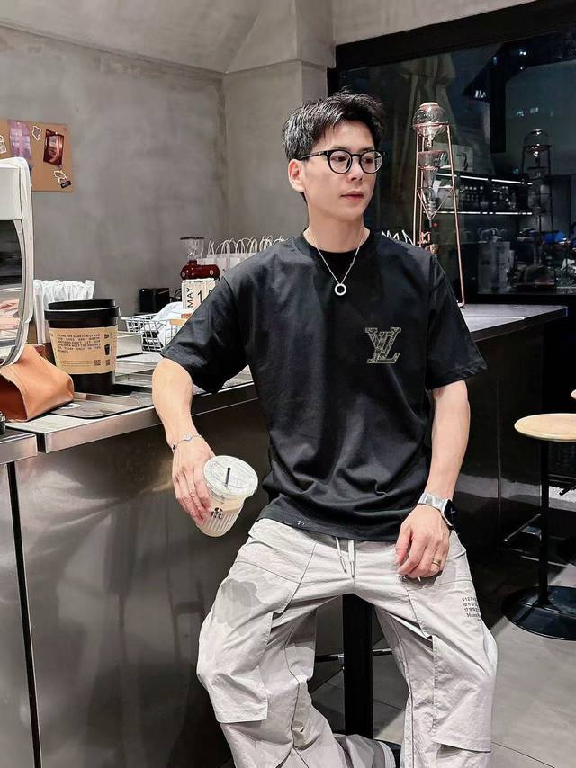 Lv 2025 early spring new model first release counter latest short-sleeved round
