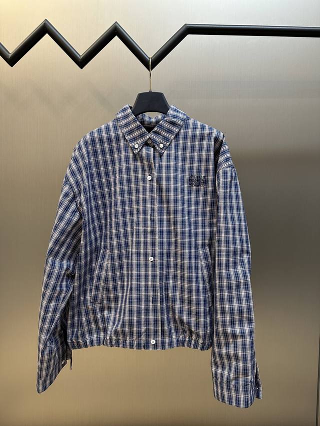 Miu Miu Blue Plaid Lapel Jacket Plaid pattern jacquard fabric, the plaid jacquar