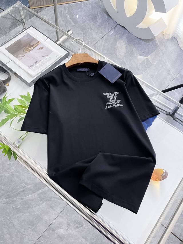 Lv Louis Vuitton 2025 new original men's casual bottom short-sleeved T-shirt! Hi