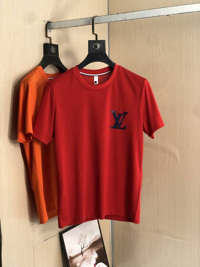 Lv 2025 Spring and Summer New Release Counter Latest Short Sleeve Round Neck T-s
